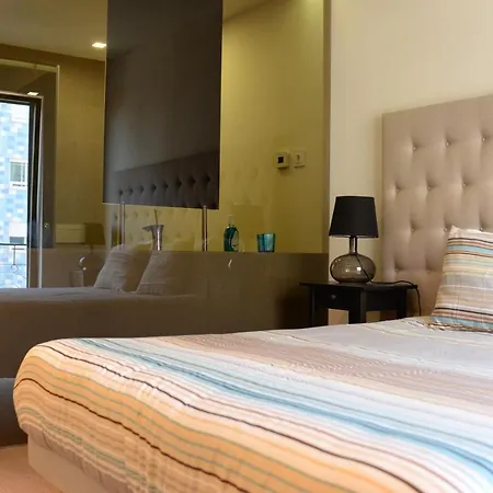 Lux With Pool And Garage Apartment Lisbon